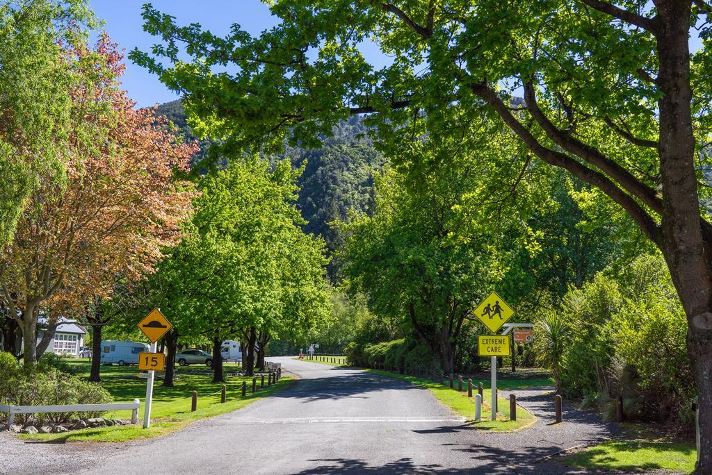 Ashley Gorge Holiday Park Оксфорд Экстерьер фото